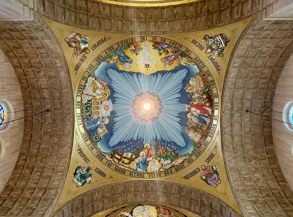 Light shines through the Incarnation Dome of the Basilica of the National Shrine of the Immaculate Conception in Washington, D.C. (Wikimedia Commons/APK)
