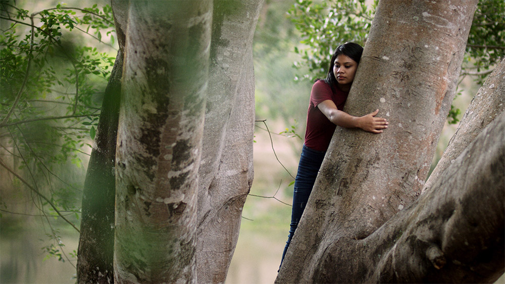 Rosa, una adolescente hondureña que aparece en la película documental With This Light. (Foto: cortesía de Miraflores Films)