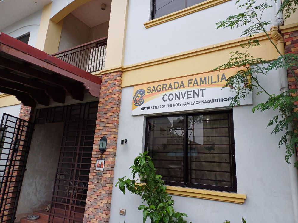 The convent of the Sisters of the Holy Family of Nazareth in Cainta, Rizal, Philippines The convent of the Sisters of the Holy Family of Nazareth in Cainta, Rizal, Philippines