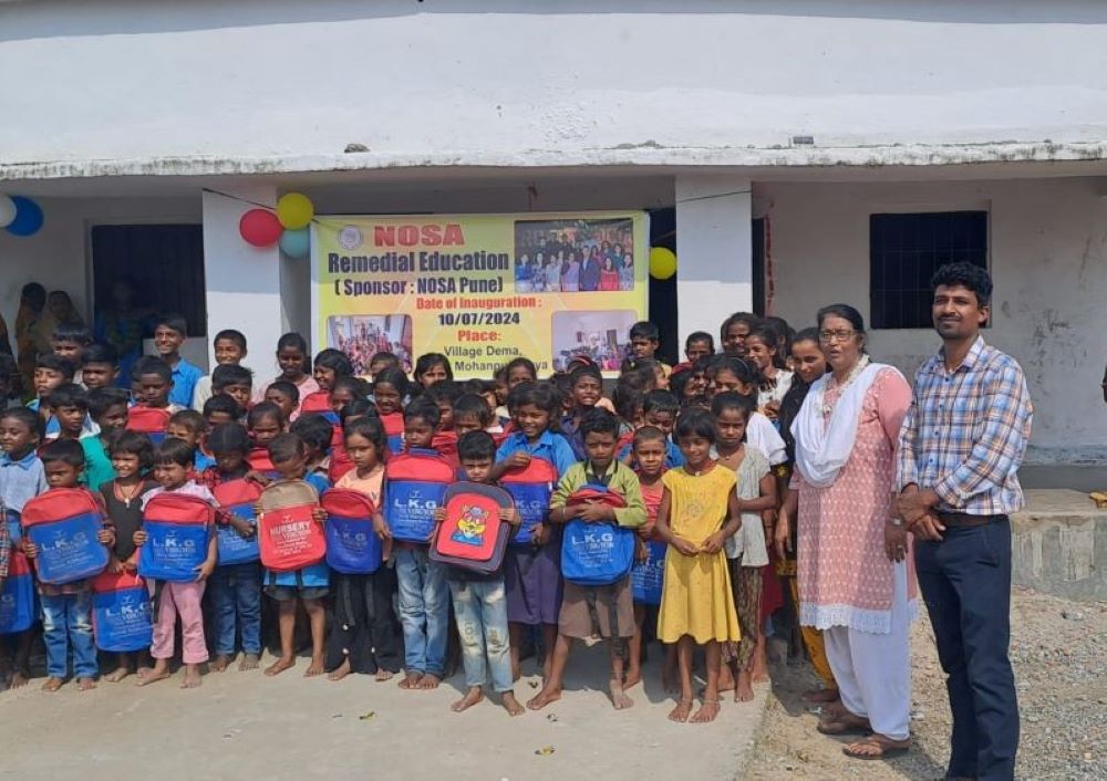 Sr. Roselyne Karakkattu satands with children of the Musahar Dalit community in Bihar, eastern India. Sr. Roselyne Karakkattu satands with children of the Musahar Dalit community in Bihar, eastern India.