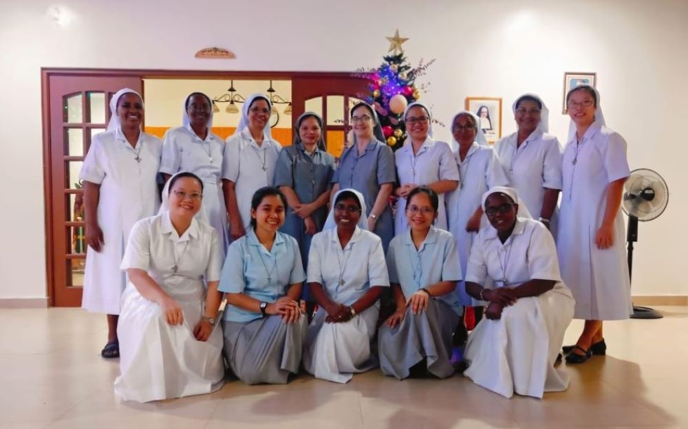 Daughters of the Sacred Heart-Philippines  Daughters of the Sacred Heart-Philippines