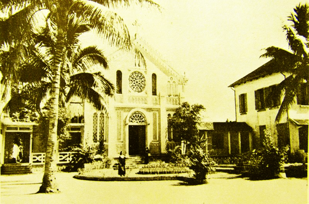 The chapel and convent of the Daughters of Mary of the Immaculate Conception before 1975  (Courtesy photo) The chapel and convent of the Daughters of Mary of the Immaculate Conception before 1975  (Courtesy photo)