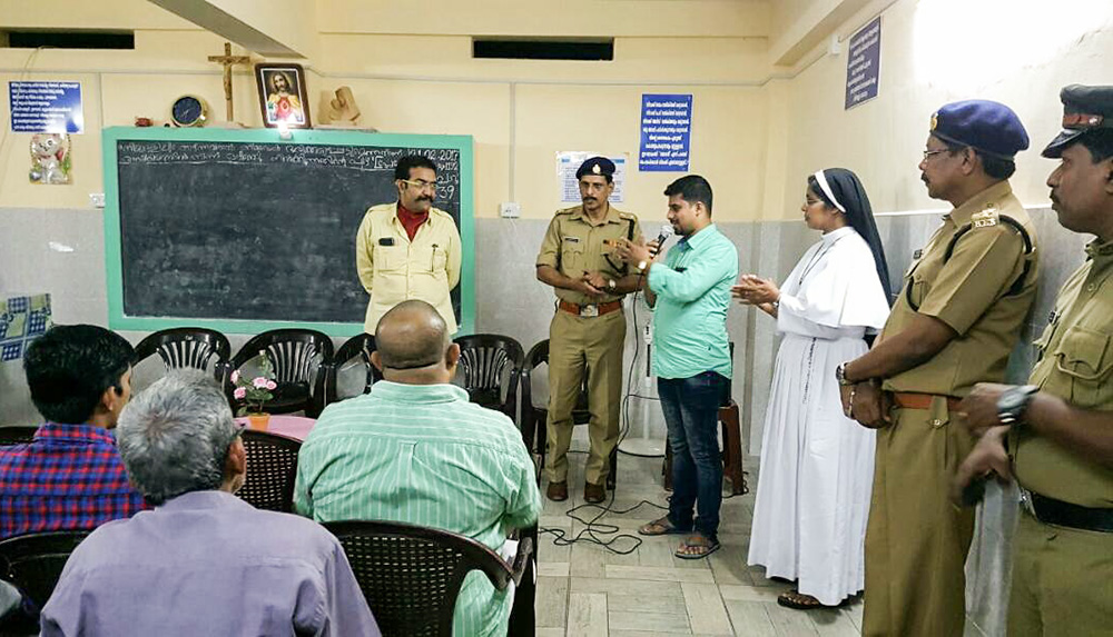 Rishiraj Singh (in yellow shirt), former excise commissioner of Kerala, visits the Santhwana De-addiction Centre at Kattippara in Kozhikode district, Kerala, southwestern India. (Courtesy of Deepthi Maria)