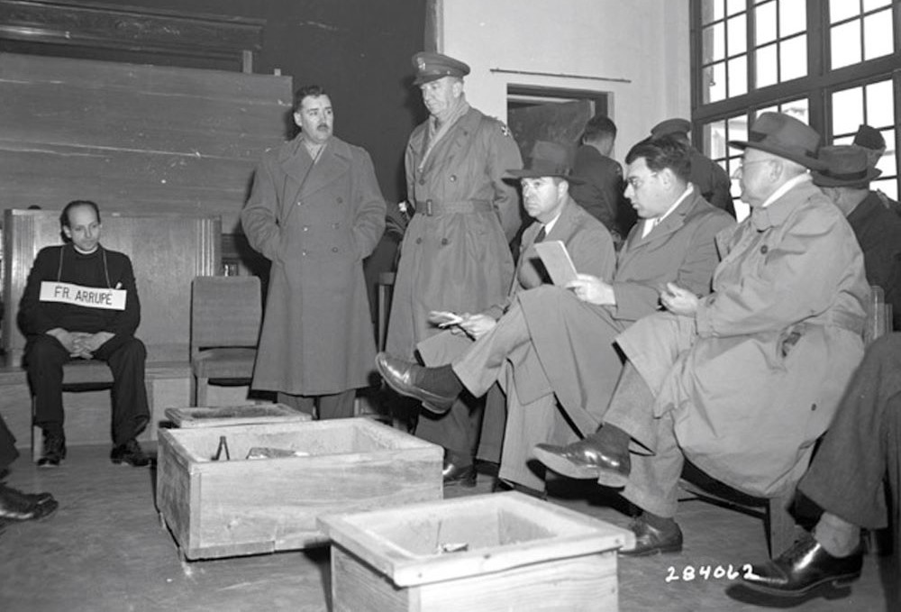 Pedro Arrupe with reporters 