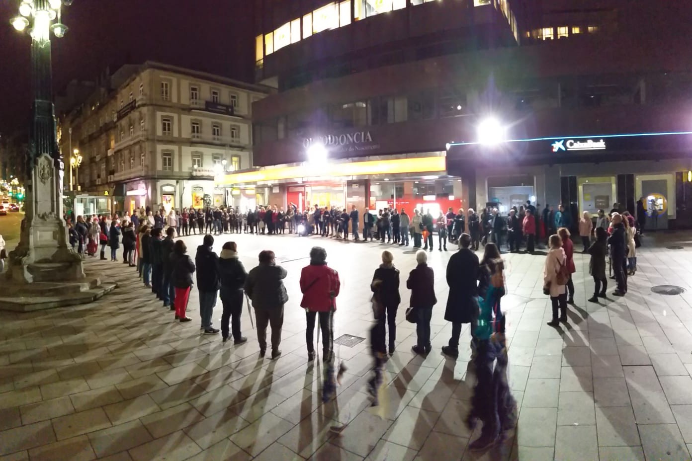 'Círculo de Silencio' en Vigo, España. (Foto: cortesía Magda Bennasar)  'Círculo de Silencio' en Vigo, España. (Foto: cortesía Magda Bennasar)