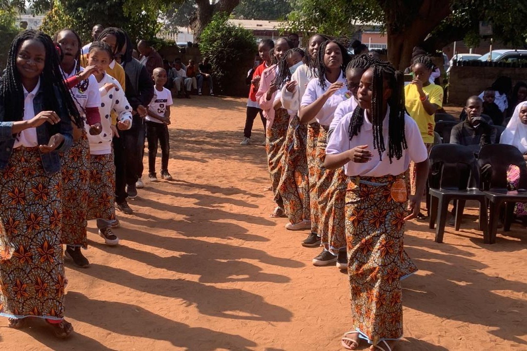 Niños de la Infancia y Adolescencia Misionera (IAM) participan en la celebración de Pascua en la parroquia São Rafael Arcanjo de Chibututuine, en la arquidiócesis de Maputo, Mozambique, el 26 de abril de 2025. (Foto: cortesía del padre Celso Vaz, director espiritual de la IAM, Maputo) Niños de la Infancia y Adolescencia Misionera (IAM) participan en la celebración de Pascua en la parroquia São Rafael Arcanjo de Chibututuine, en la arquidiócesis de Maputo, Mozambique, el 26 de abril de 2025. (Foto: cortesía del padre Celso Vaz, director espiritual de la IAM, Maputo)