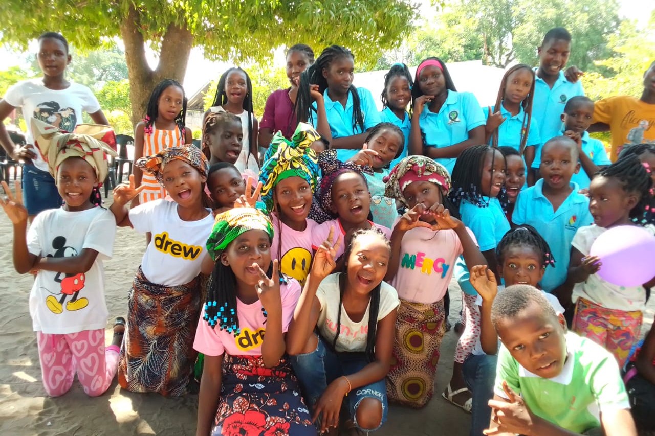 Miembros de la Infancia y Adolescencia Misionera (IAM) se reúnen en la parroquia Santa Isabel de Taninga, en la arquidiócesis de Maputo, Mozambique, el 17 de mayo de 2025. (Foto: cortesía del padre Celso Vaz, director espiritual de la IAM, Maputo) Miembros de la Infancia y Adolescencia Misionera (IAM) se reúnen en la parroquia Santa Isabel de Taninga, en la arquidiócesis de Maputo, Mozambique, el 17 de mayo de 2025. (Foto: cortesía del padre Celso Vaz, director espiritual de la IAM, Maputo)