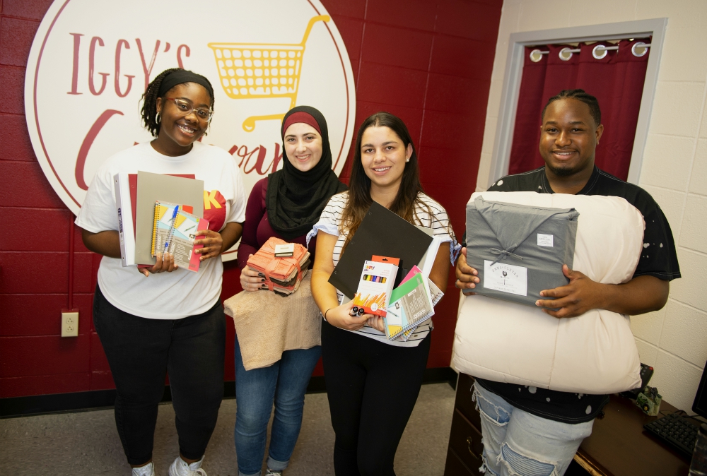 Students volunteer at Iggy's Cupboard, which is dedicated to providing meals to students, faculty and staff struggling with food insecurity at Loyola University New Orleans. (Courtesy of Loyola University) Students volunteer at Iggy's Cupboard, which is dedicated to providing meals to students, faculty and staff struggling with food insecurity at Loyola University New Orleans. (Courtesy of Loyola University)