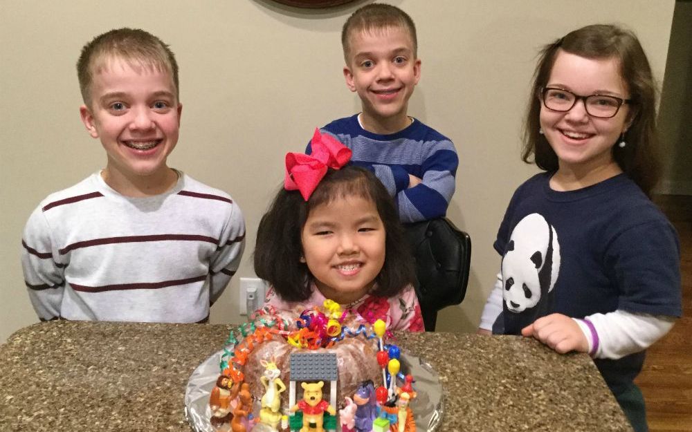 The Worley children get ready for Christmas together with a gingerbread house. The Worley children get ready for Christmas together with a gingerbread house.