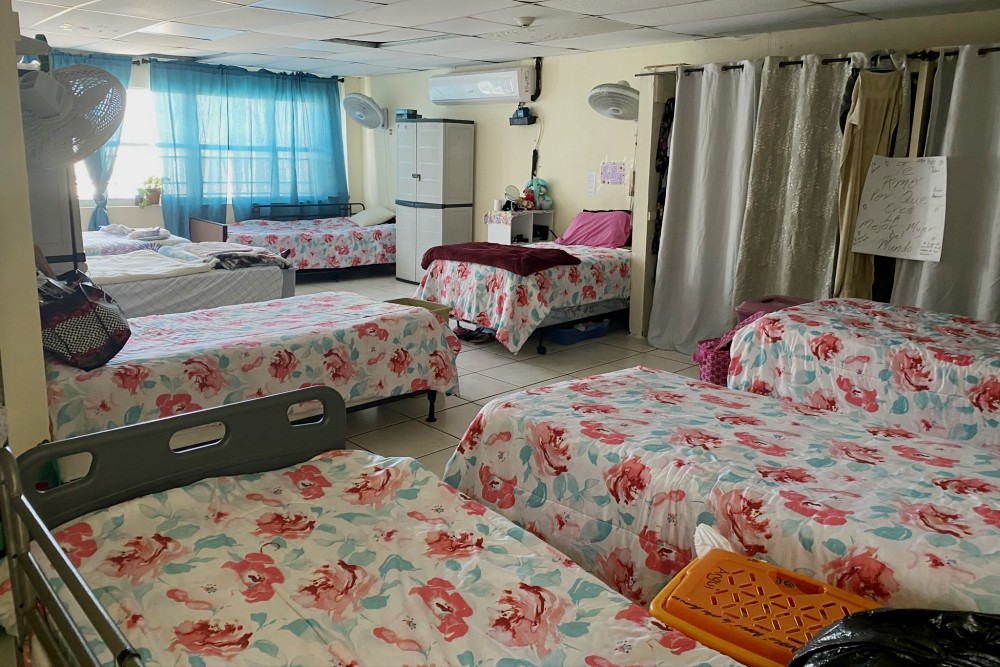 Habitaciones en Hogar del Buen Pastor de San Juan de Puerto Rico El Hogar del Buen Pastor de San Juan de Puerto Rico dispone de 50 camas con un dormitorio para mujeres y tres para hombres. (Foto: GSR/Soli Salgado)