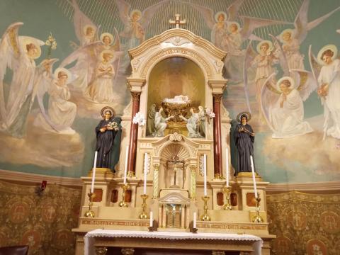 Capilla del edificio que sirvió para el postulantado y noviciado de las Hermanas de la Virgen Niña en San Miguel, provincia de Buenos Aires Capilla del edificio que sirvió para el postulantado y noviciado de las Hermanas de la Virgen Niña en San Miguel, provincia de Buenos Aires, por donde han pasado generaciones de jóvenes que hoy son parte de la comunidad de hermanas mayores. (Foto: Hna. Susana Vanni)
