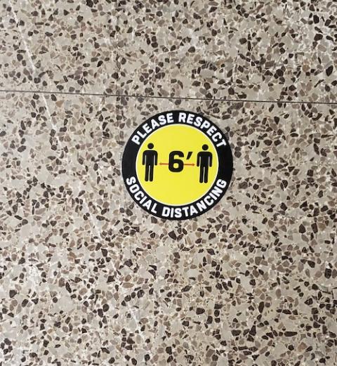There are reminders in the hallways for safe social distancing. (Jane Marie Bradish) There are reminders in the hallways for safe social distancing. (Jane Marie Bradish)