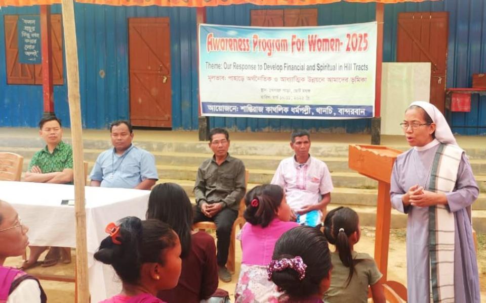  Sr. Zita Rema visited Indigenous women in the hilly district of Bandarban, Bangladesh, during an awareness-building seminar. 